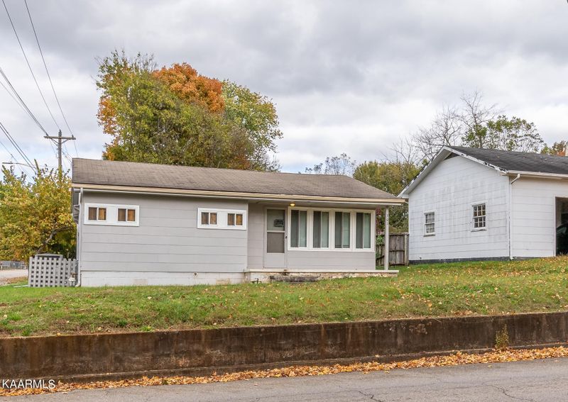 301 Keith Ln, Athens, TN 37303
