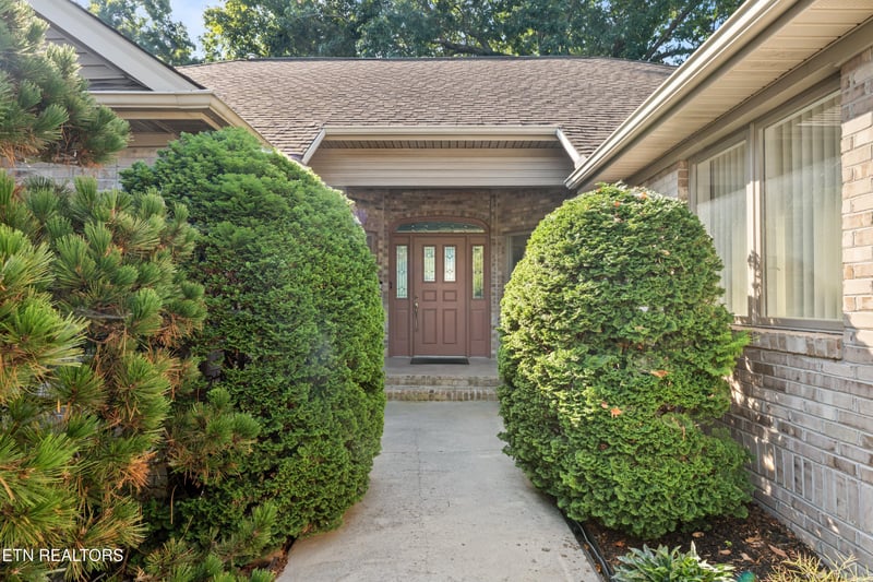 301 Kiyuga Way, Loudon, TN 37774