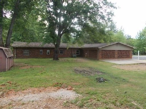 301 Lake St, Harriman, TN 37748