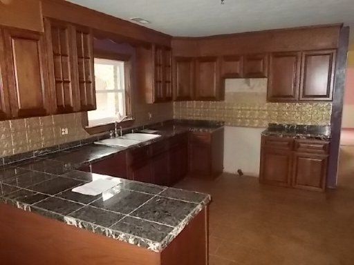301 Lake St, Harriman, TN 37748