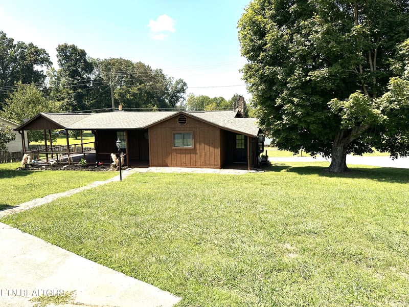 301 Mahala Rd, Sweetwater, TN 37874