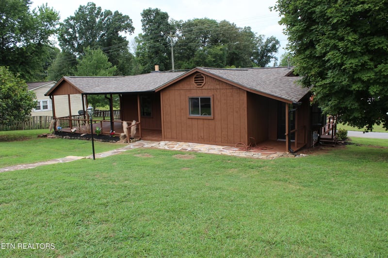 301 Mahala Rd, Sweetwater, TN 37874