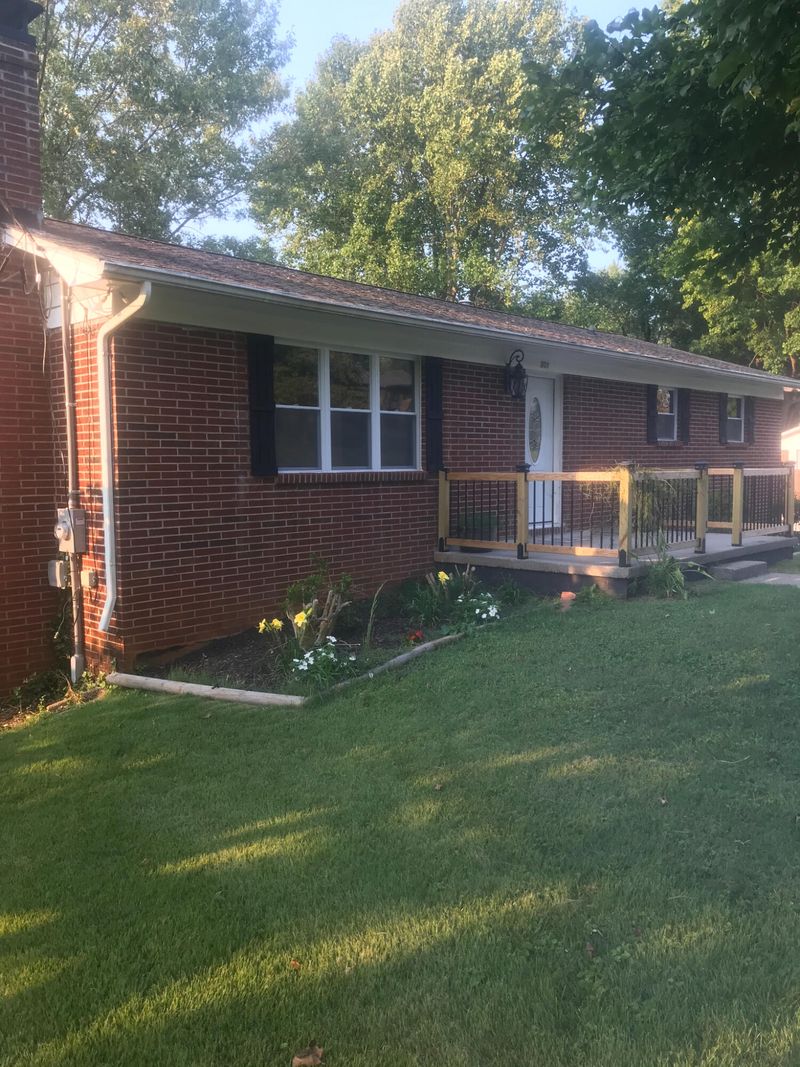 301 Melbourne Dr, Maryville, TN 37804
