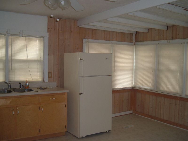 301 N Hewitt Ave, Rockwood, TN 37854