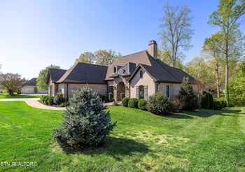 301 Oak Chase Blvd, Lenoir City, TN 37772
