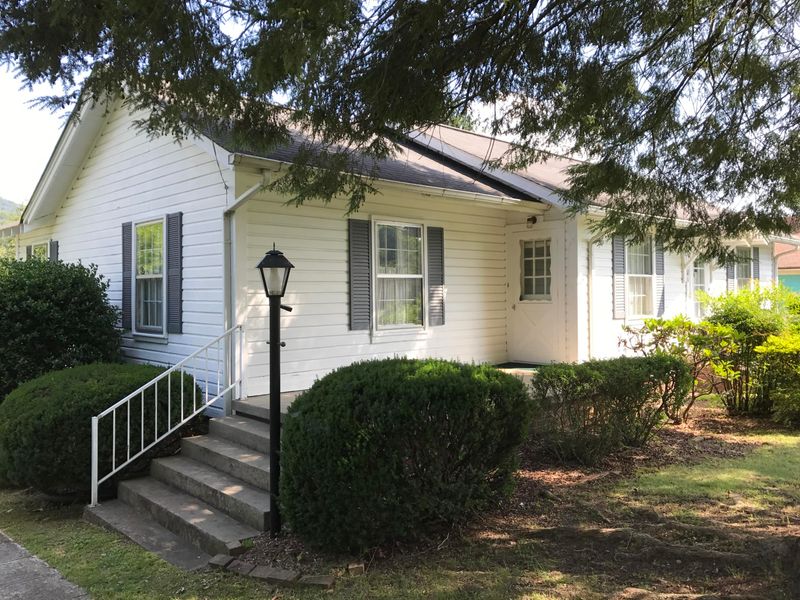 301 S Kingston Ave, Rockwood, TN 37854