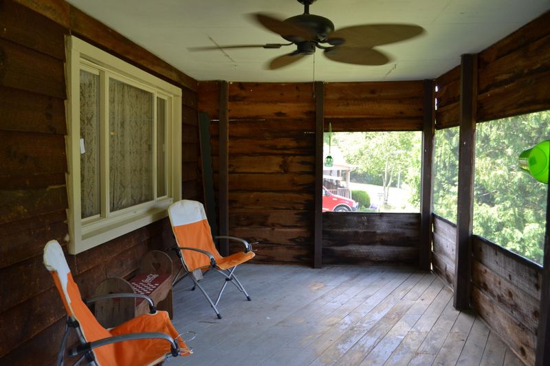 301 Snow Hill Rd, Oakdale, TN 37829
