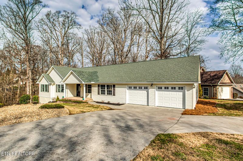 301 Uhdali Pl, Loudon, TN 37774