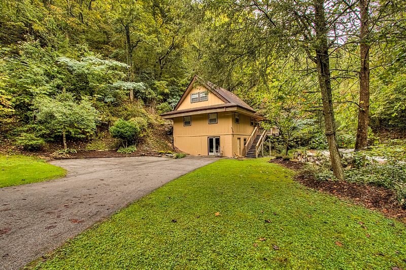 3010 N Clear Fork Rd, Sevierville, TN 37862