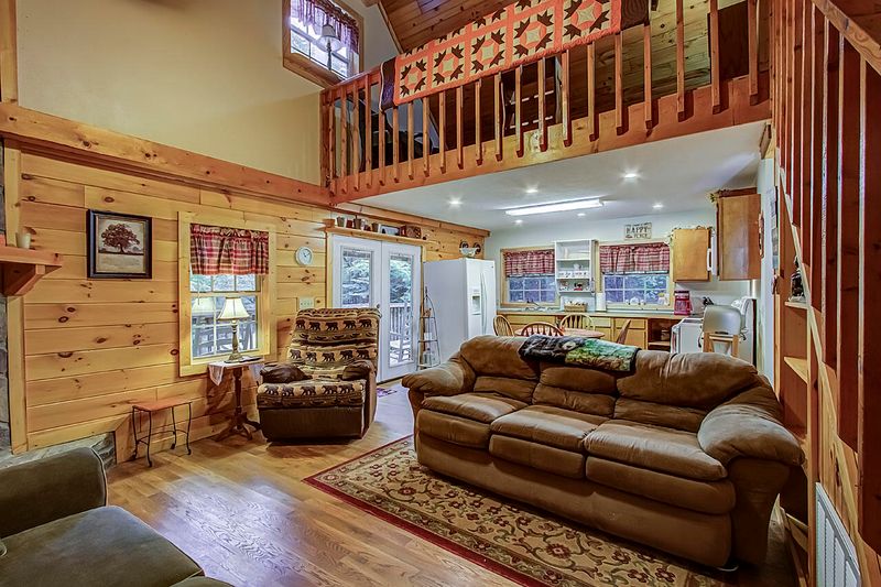 3010 N Clear Fork Rd, Sevierville, TN 37862
