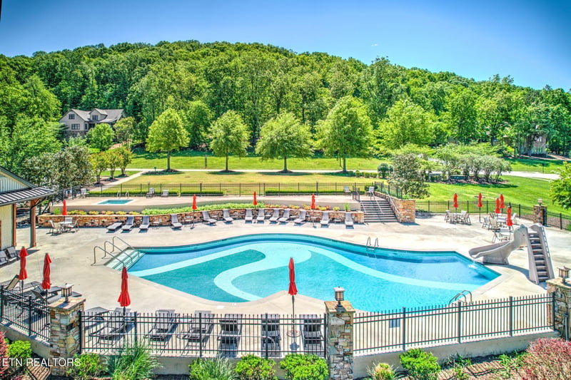 3010 Old Dogwood Tr, Loudon, TN 37774