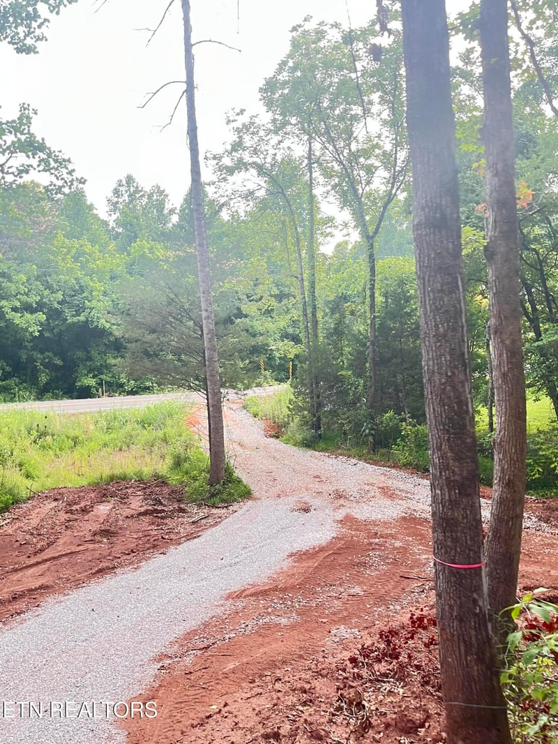 3011 Ballplay Rd, Madisonville, TN 37354