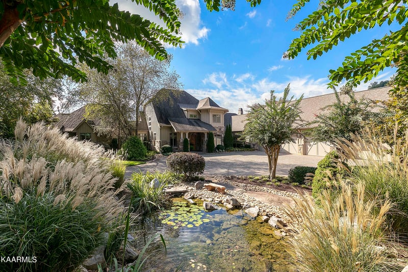 3011 Keller Bend Rd, Knoxville, TN 37922