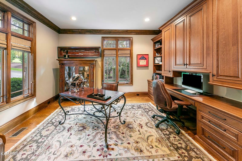 3011 Keller Bend Rd, Knoxville, TN 37922