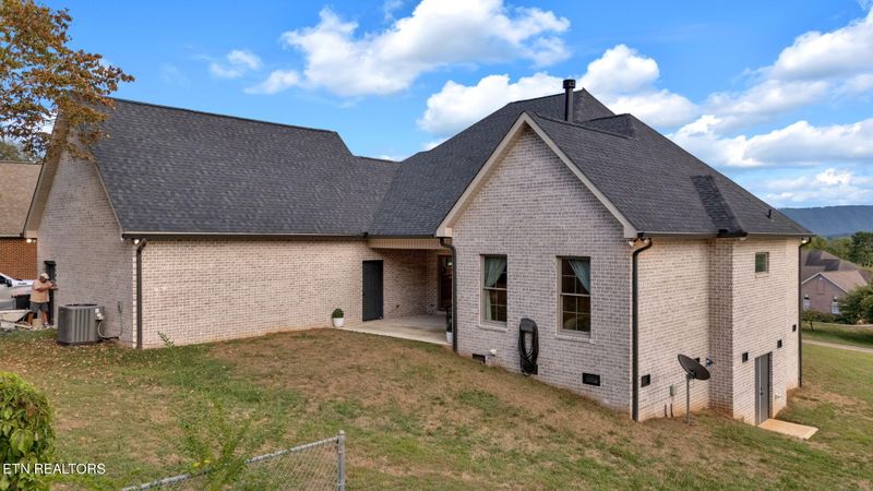 3015 S Hampton Way, Maryville, TN 37803