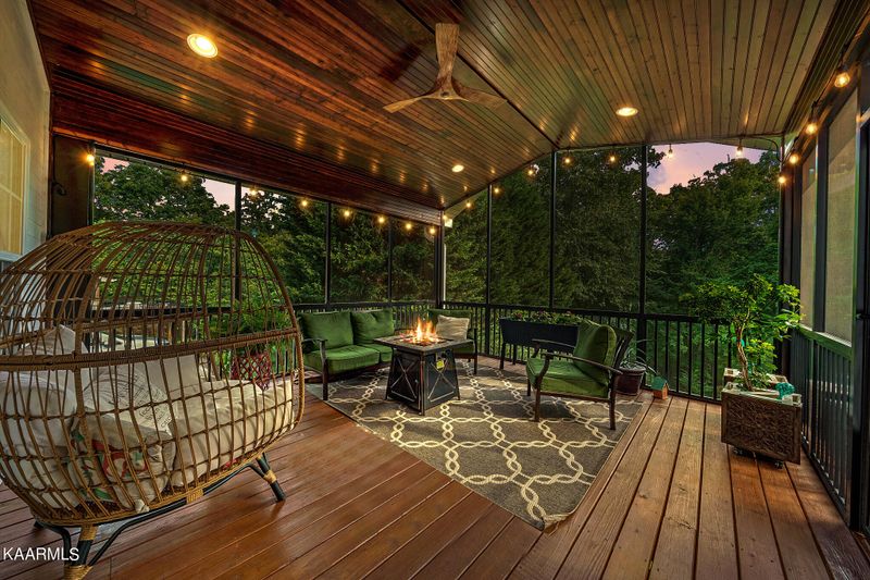 3016 Reflection Bay Dr, Knoxville, TN 37938