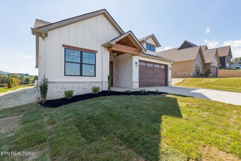 3017 Bridgewater Blvd, Morristown, TN 37814