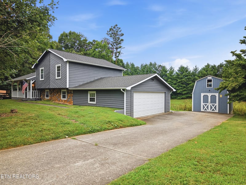 3017 Pleasant View Ave, Maryville, TN 37803