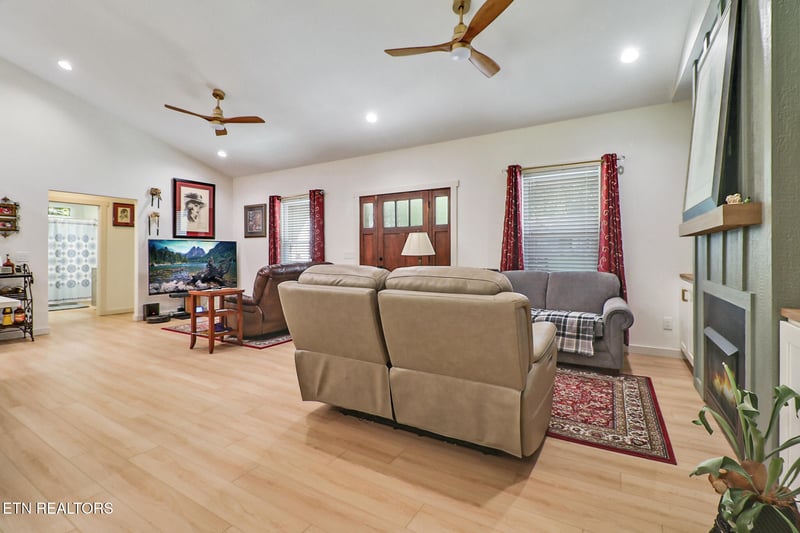 3019 Pomo Cir, Crossville, TN 38572