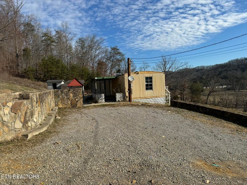 302 Beard Valley Rd, Maynardville, TN 37807