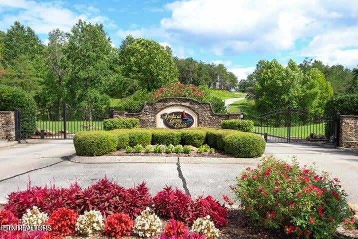 302 Caney View Dr #w/dock, Harriman, TN 37748