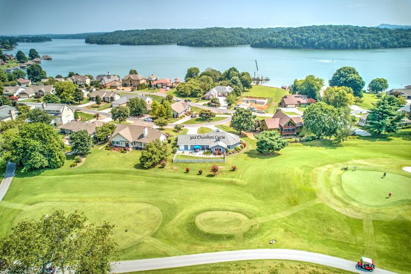 302 Chuniloti Cir, Loudon, TN 37774