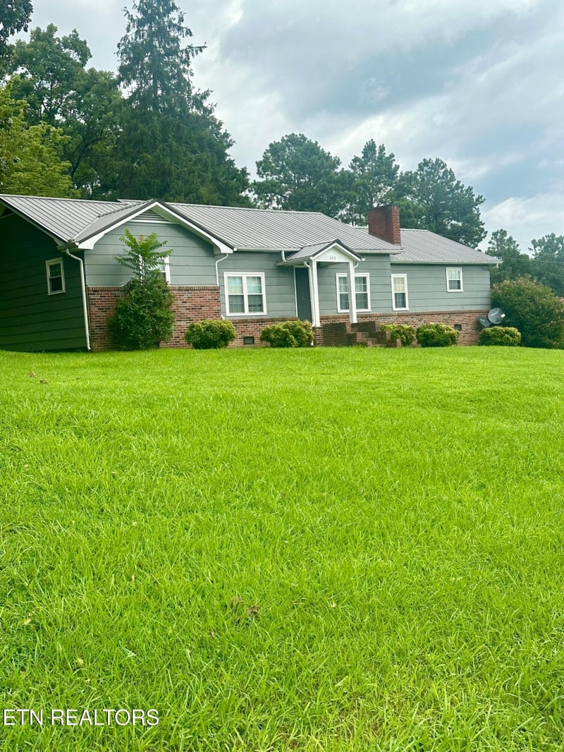 302 County Road 331, Sweetwater, TN 37874