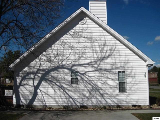 302 Creekwalk Blvd, Pigeon Forge, TN 37863