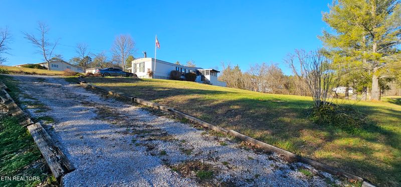 302 Hardin Rd, Kodak, TN 37764