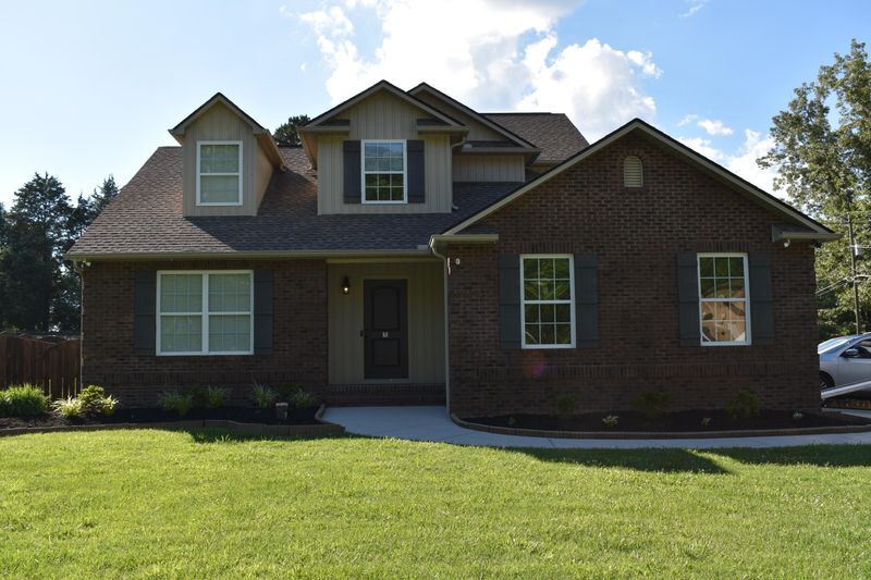 302 Loren Cir, Powell, TN 37849