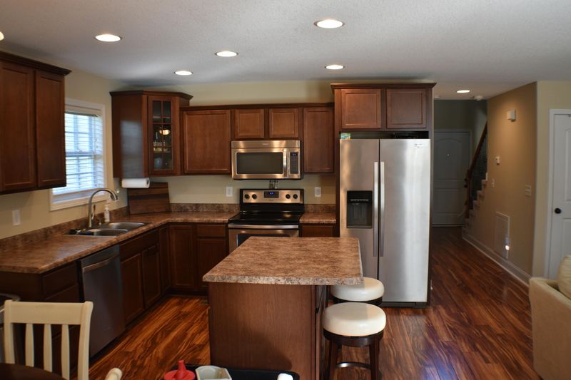 302 Loren Cir, Powell, TN 37849