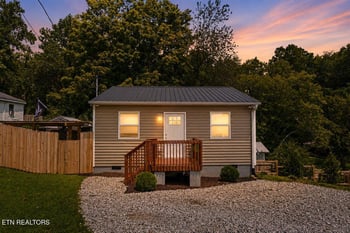 302 N 12th St, Lafollette, TN 37766