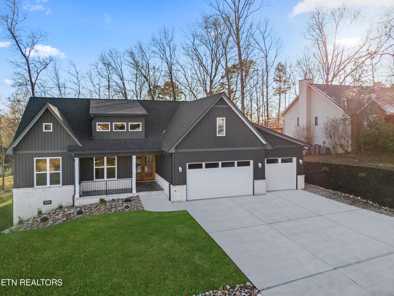302 Uhdali Pl, Loudon, TN 37774