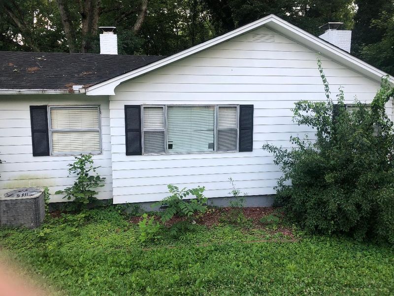 302 W Forest Ln, Oak Ridge, TN 37830