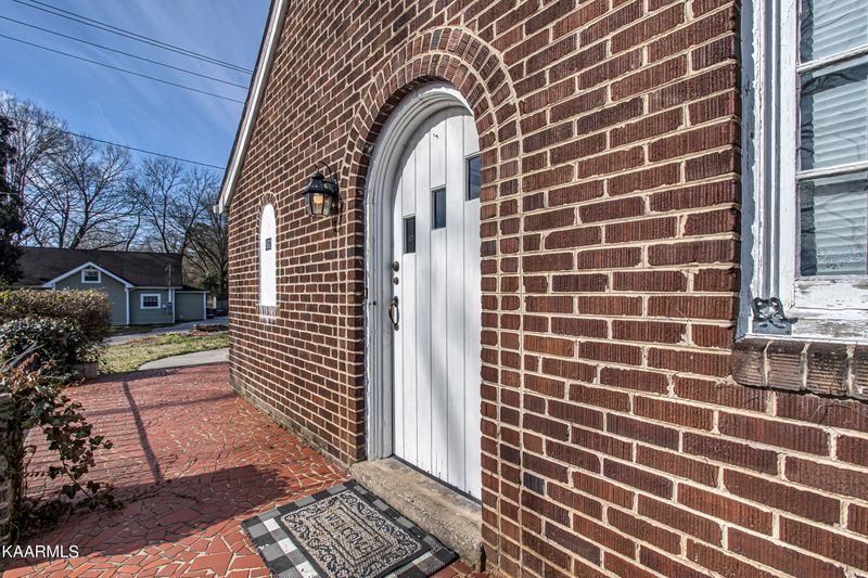 302 Walker St, Athens, TN 37303