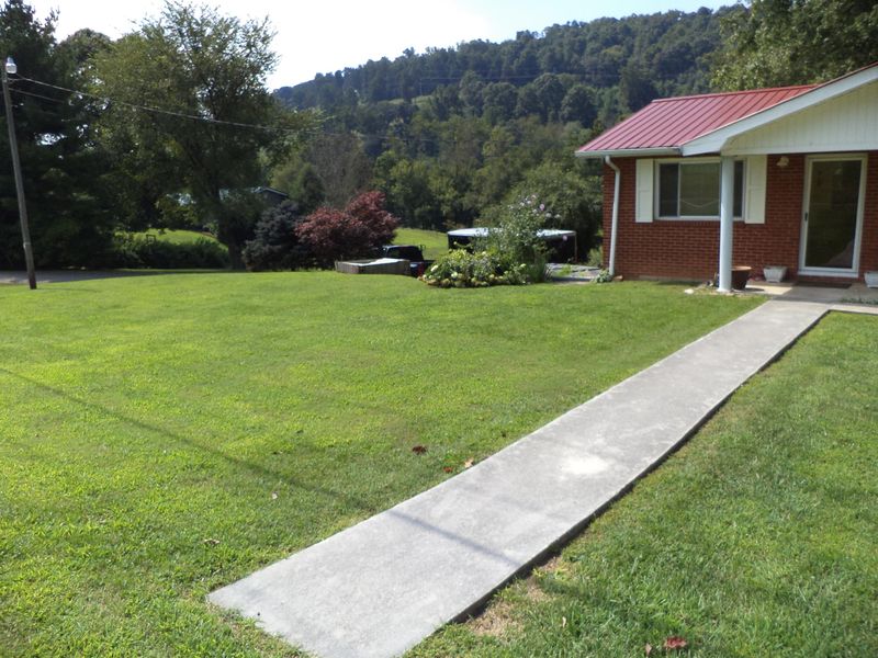 3020 Highway 92, Rutledge, TN 37861