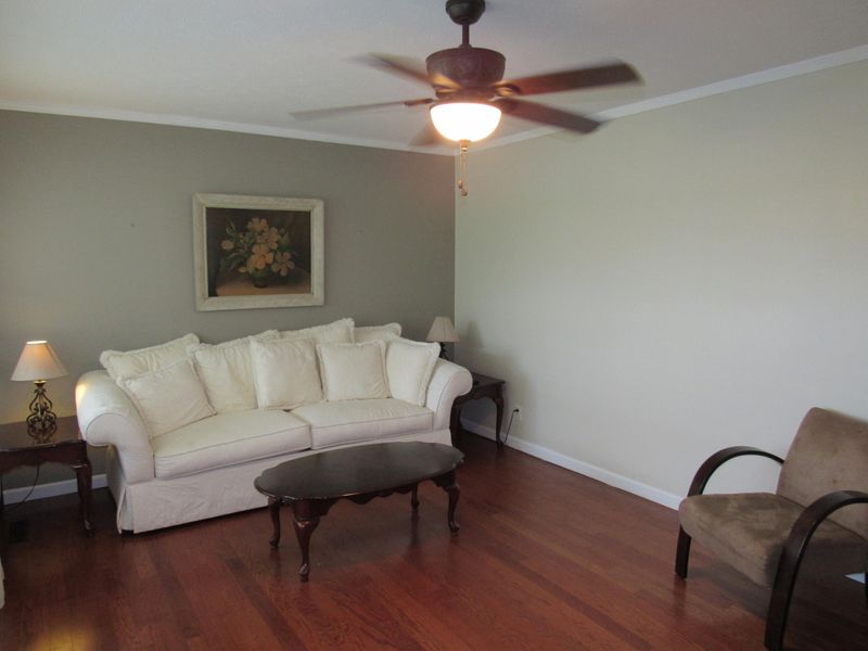 3021 Meadowview Dr, Kingston, TN 37763