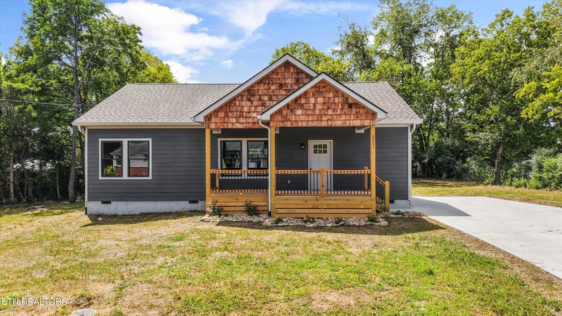 3021 Shelbourne Rd, Knoxville, TN 37917