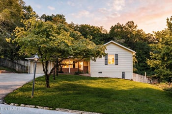 3021 Wenwood Dr, Knoxville, TN 37921