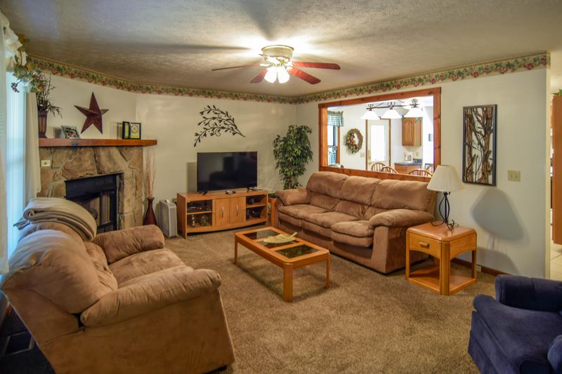 3022 Crestview Ct, Sevierville, TN 37862