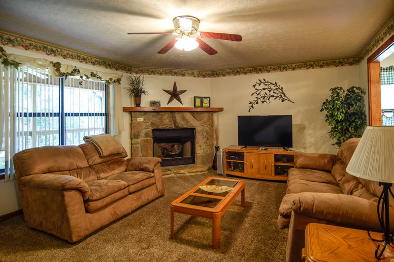 3022 Crestview Ct, Sevierville, TN 37862
