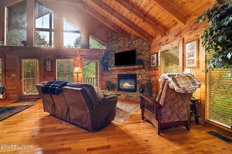 3022 Hatcher Mtn Rd, Sevierville, TN 37862