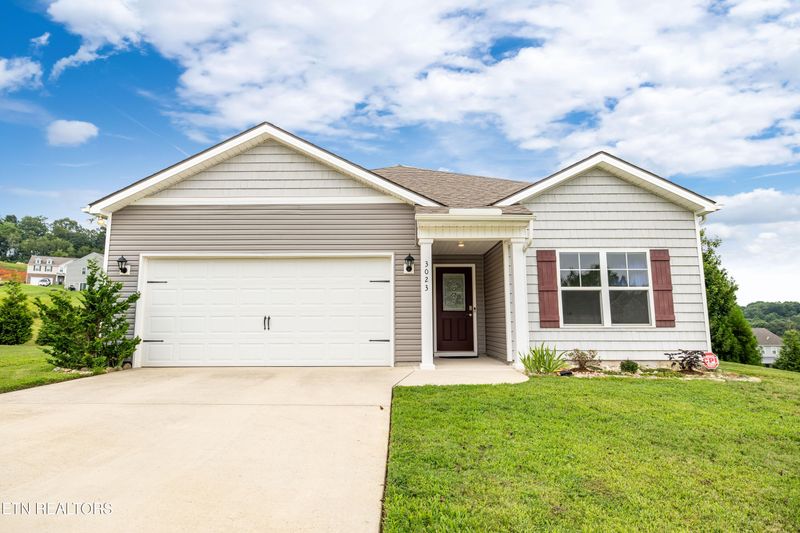 3023 Sagegrass Dr, Louisville, TN 37777