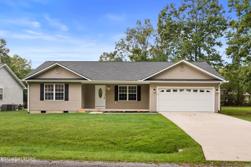 3023 Warpath Dr, Crossville, TN 38572
