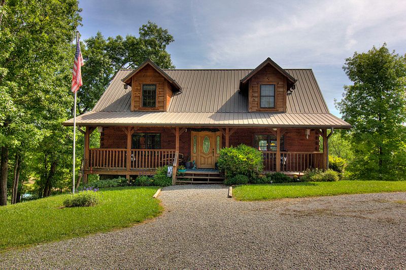 3024 Buck Horn Rd, Sevierville, TN 37876