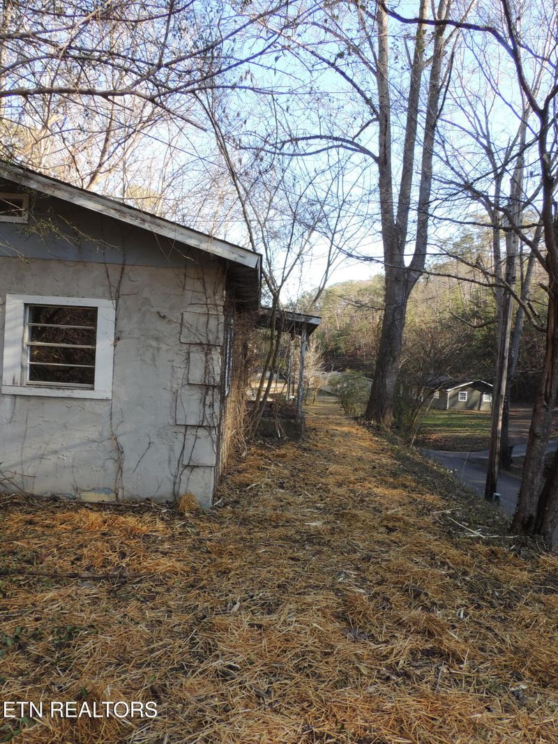 3025 Hickory Dr, Pigeon Forge, TN 37863