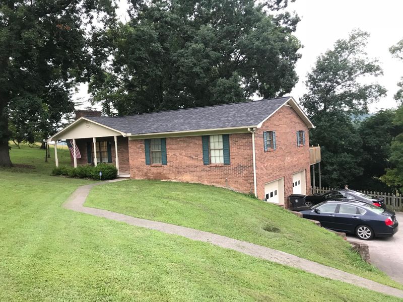 3025 Naomi Dr, Morristown, TN 37814