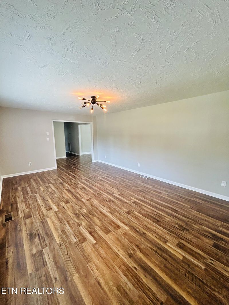 3027 Springvale Rd, Morristown, TN 37813