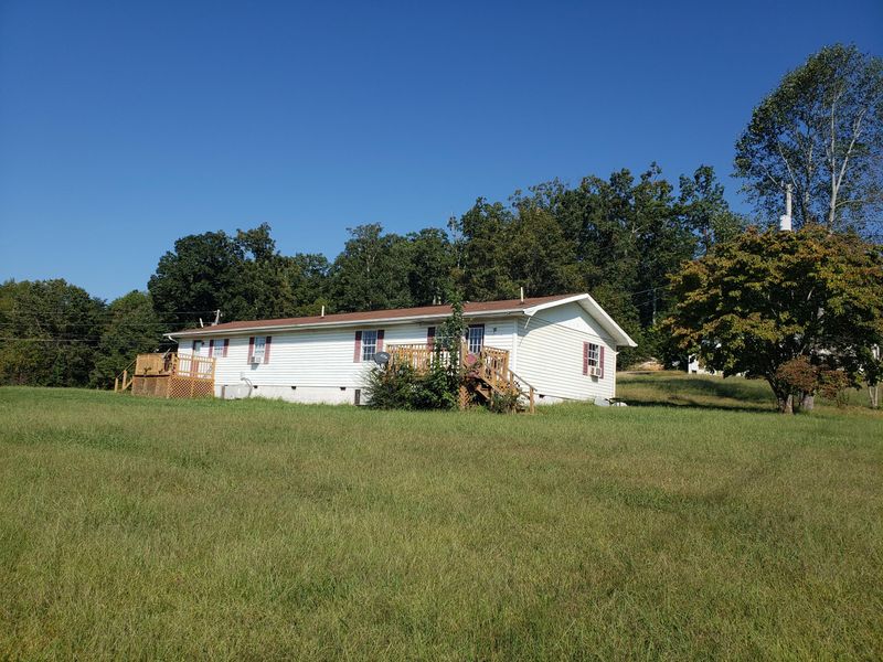 3028 Toms Ln, Kodak, TN 37764