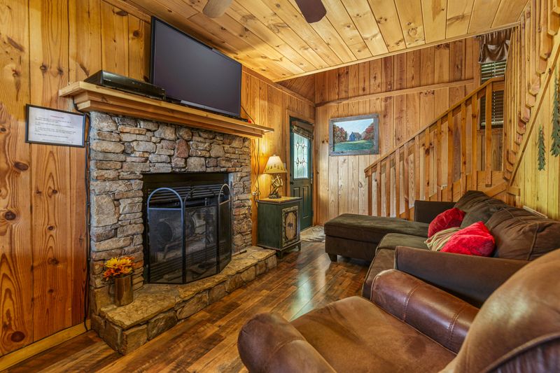 3029 Birds Creek Rd #2, Sevierville, TN 37876